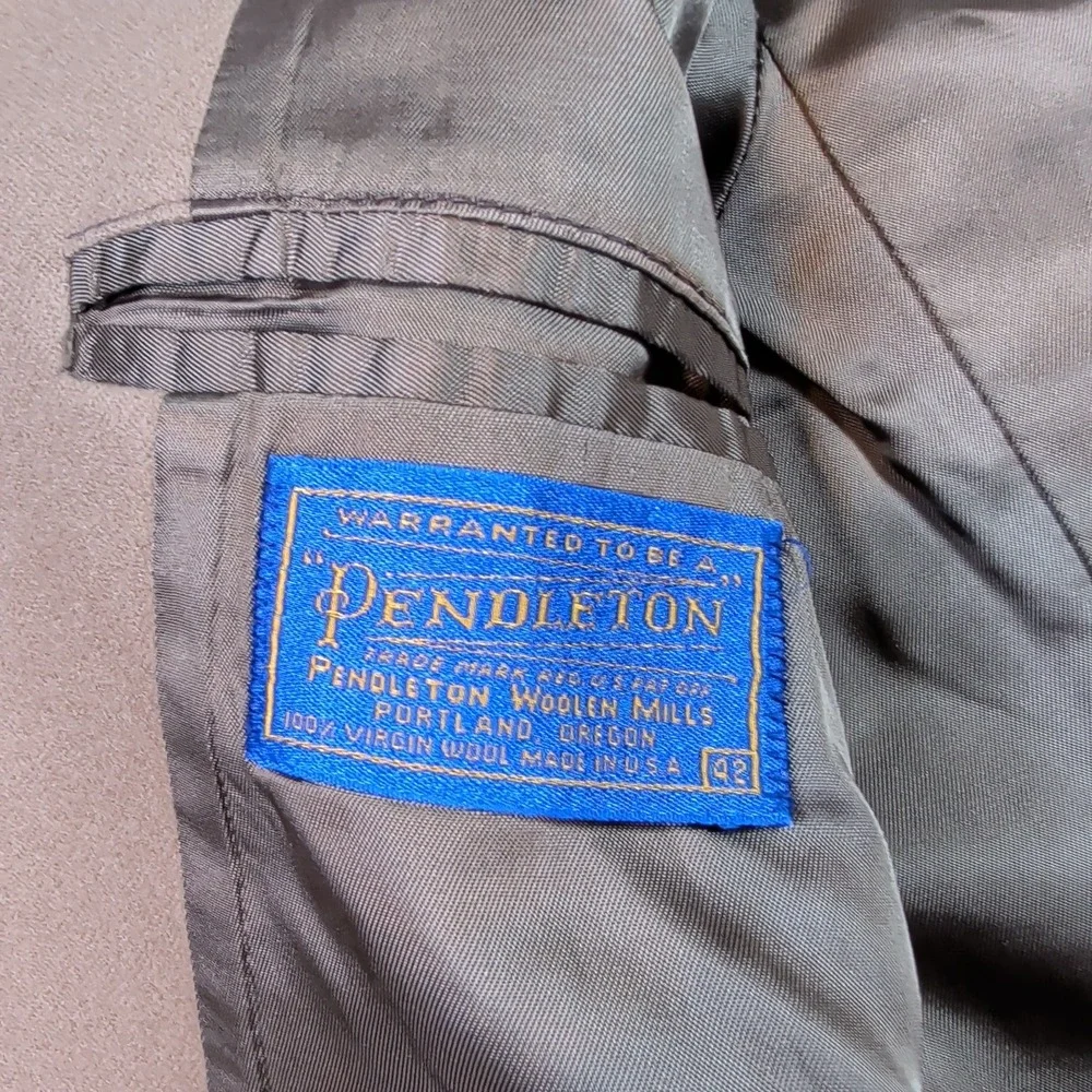 Pendleton Mens 42 Virgin Wool Blazer Camel Tan Crest Button Sport Coat USA Made